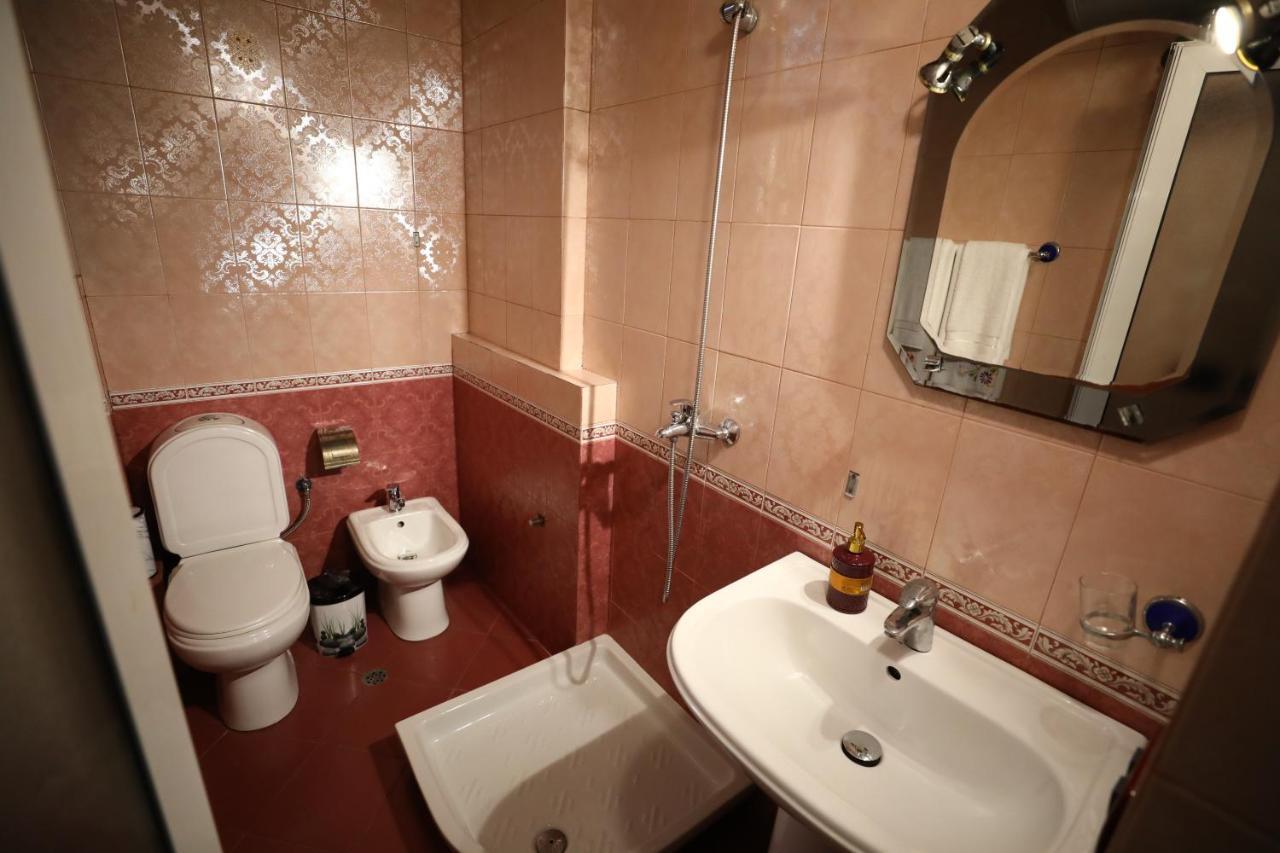 Little Corner Hostel Tiran Dış mekan fotoğraf